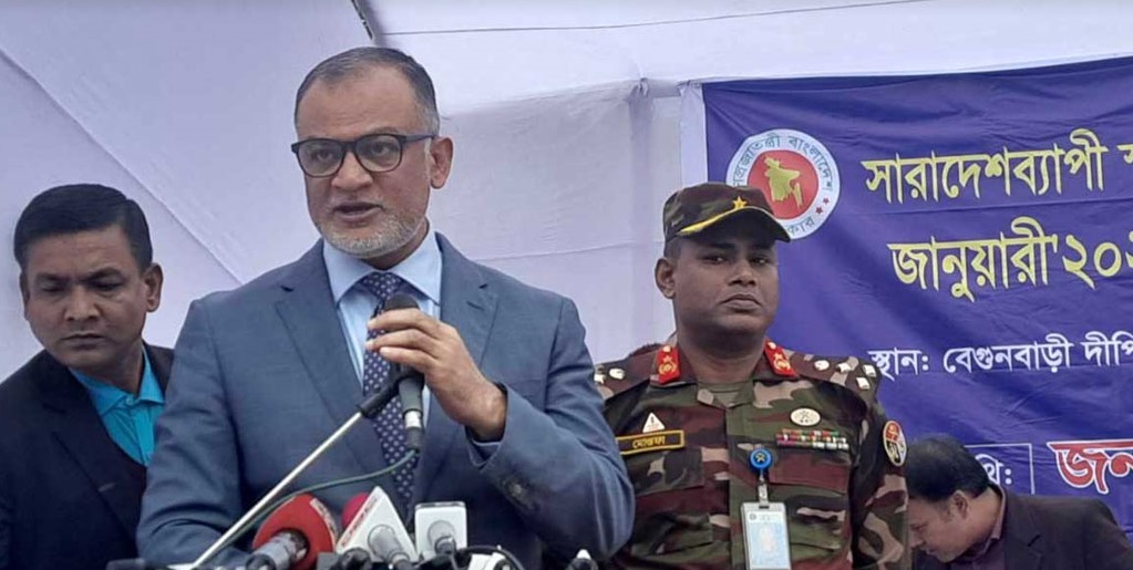 ব্যাংকে ডলার সংকটের তথ্য সঠিক নয়: বাণিজ্য উপদেষ্টা